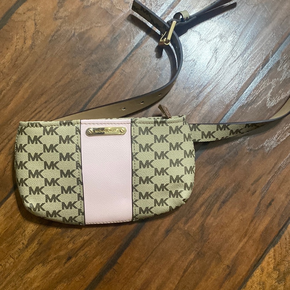 Michael kors belt bag.